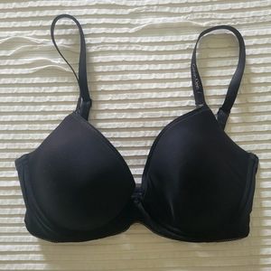 NWOT Calvin Klein T-shirt Bra, Black, 32DD